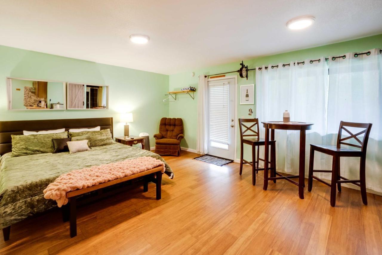 Soothing Studio With Lush Views 2 Mi To Beach! Smith River Luaran gambar